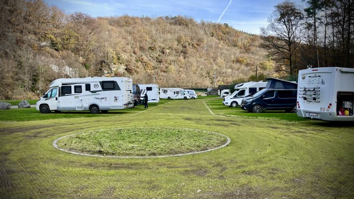 ©MATELE-houyet-succes-immediat-pour-la-nouvelle-aire-de-motor-homes ©MATELE-houyet-succes-immediat-pour-la-nouvelle-aire-de-motor-homes